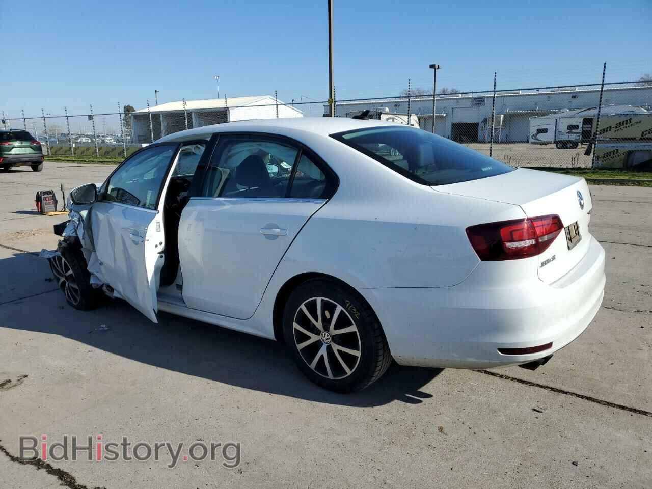 2017 VOLKSWAGEN JETTA - VIN: 3VWDB7AJ7HM286639 - Фото 2