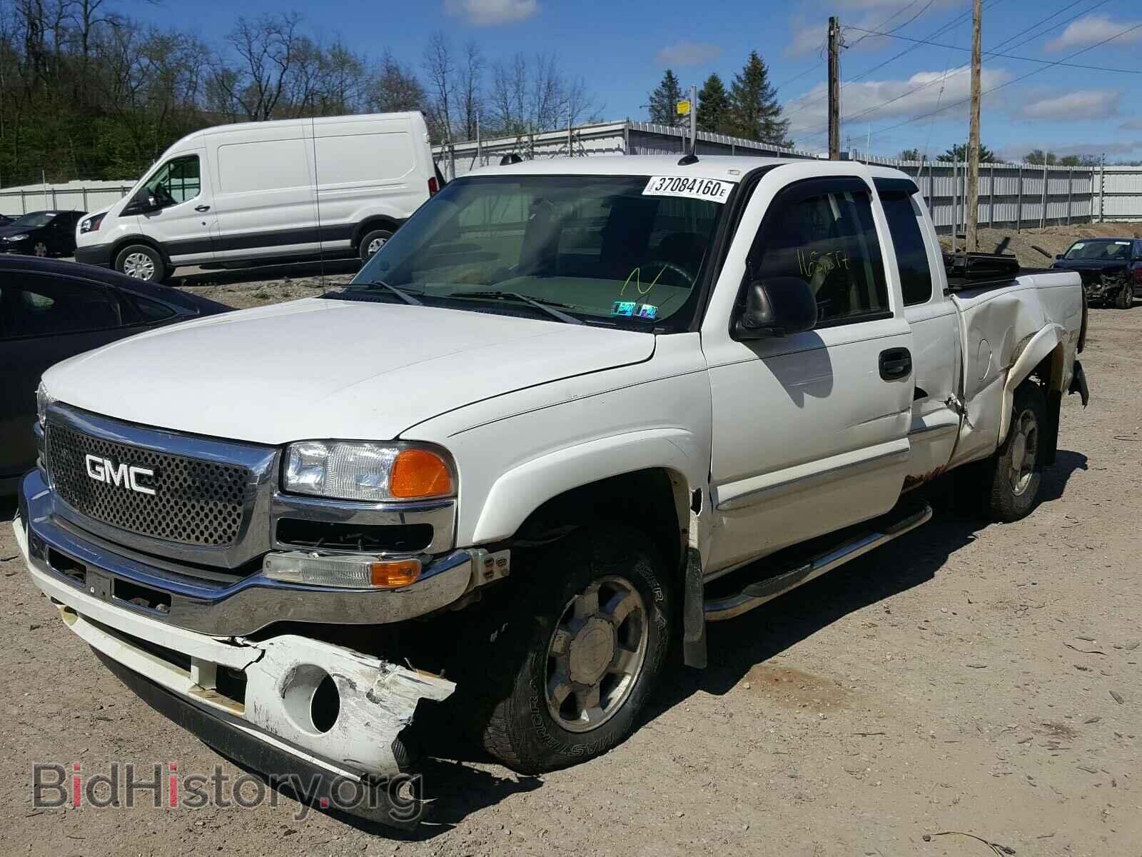 2005 GMC SIERRA - VIN: 2GTEK19B451268328 - Фото 2