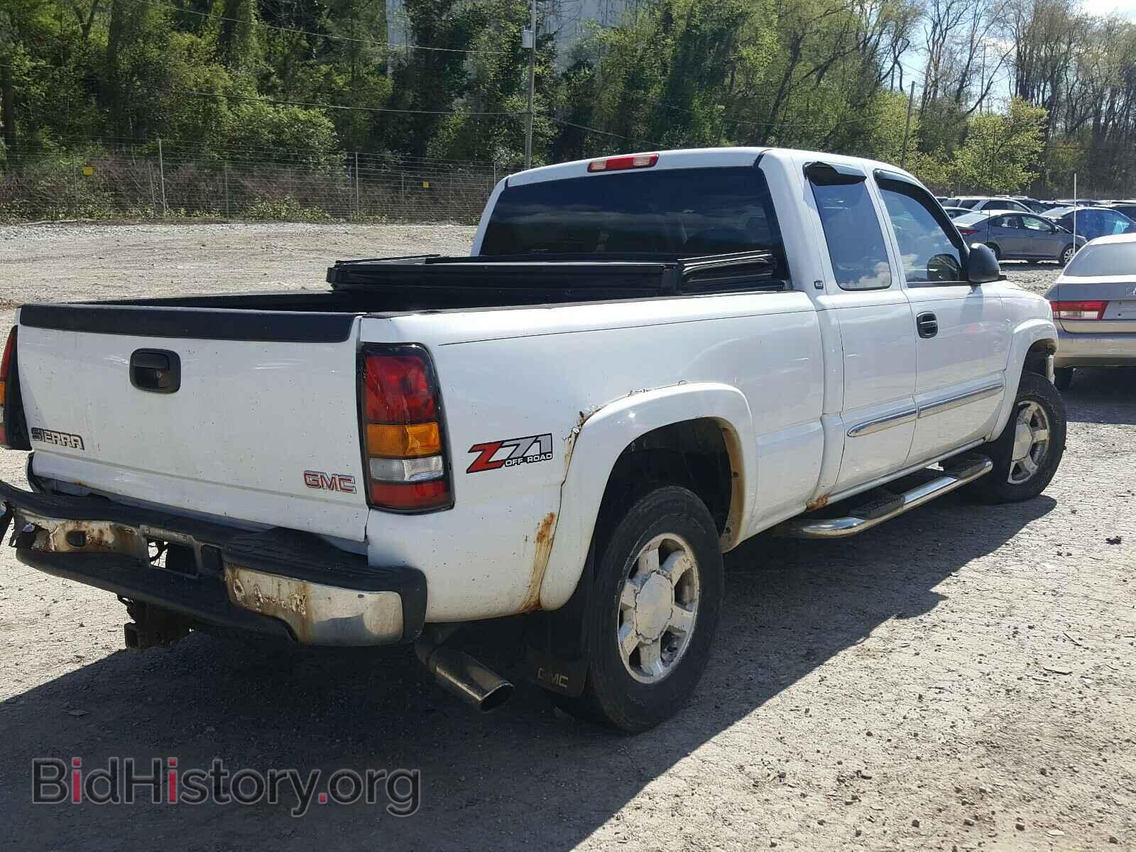 2005 GMC SIERRA - VIN: 2GTEK19B451268328 - Фото 4