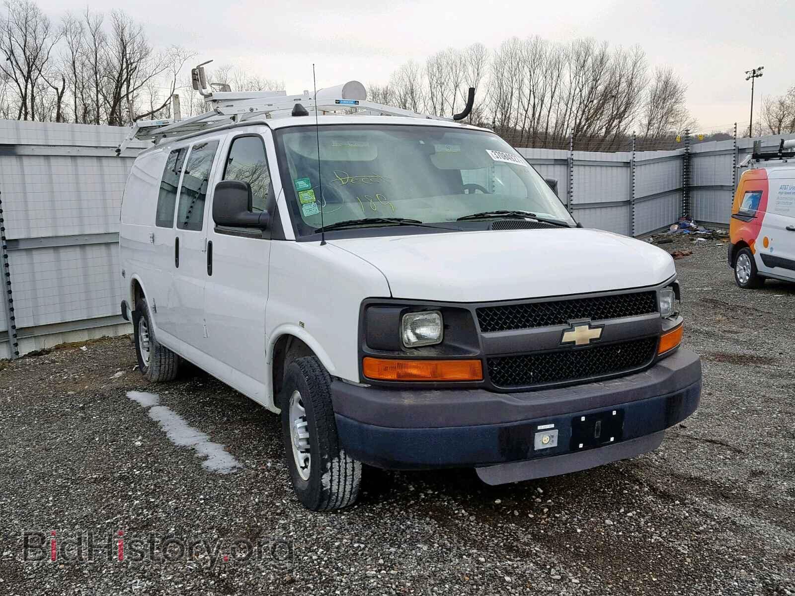 Photo 1GCWGFCB4B1130026 - CHEVROLET EXPRESS 2011