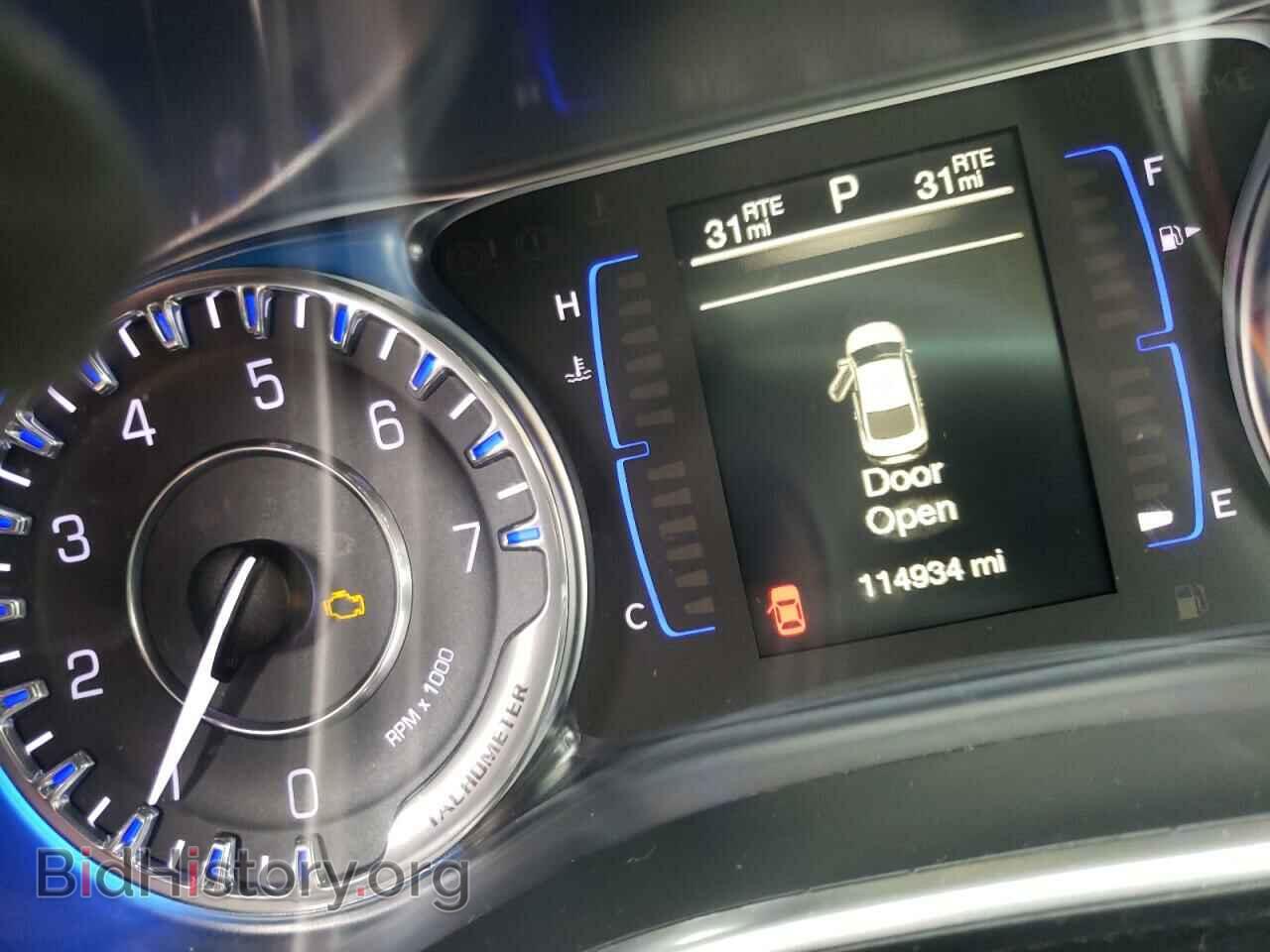 2016 CHRYSLER 200 - VIN: 1C3CCCAB5GN191311 - Фото 8