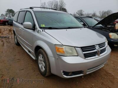 2010 Chrysler MINIVAN Town & COU, серебристый — VIN 2A4RR5D14AR413151, Copart