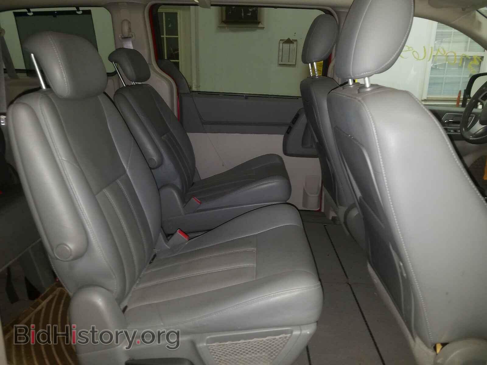 2008 CHRYSLER MINIVAN - VIN: 2A8HR54P78R786967 - Фото 6
