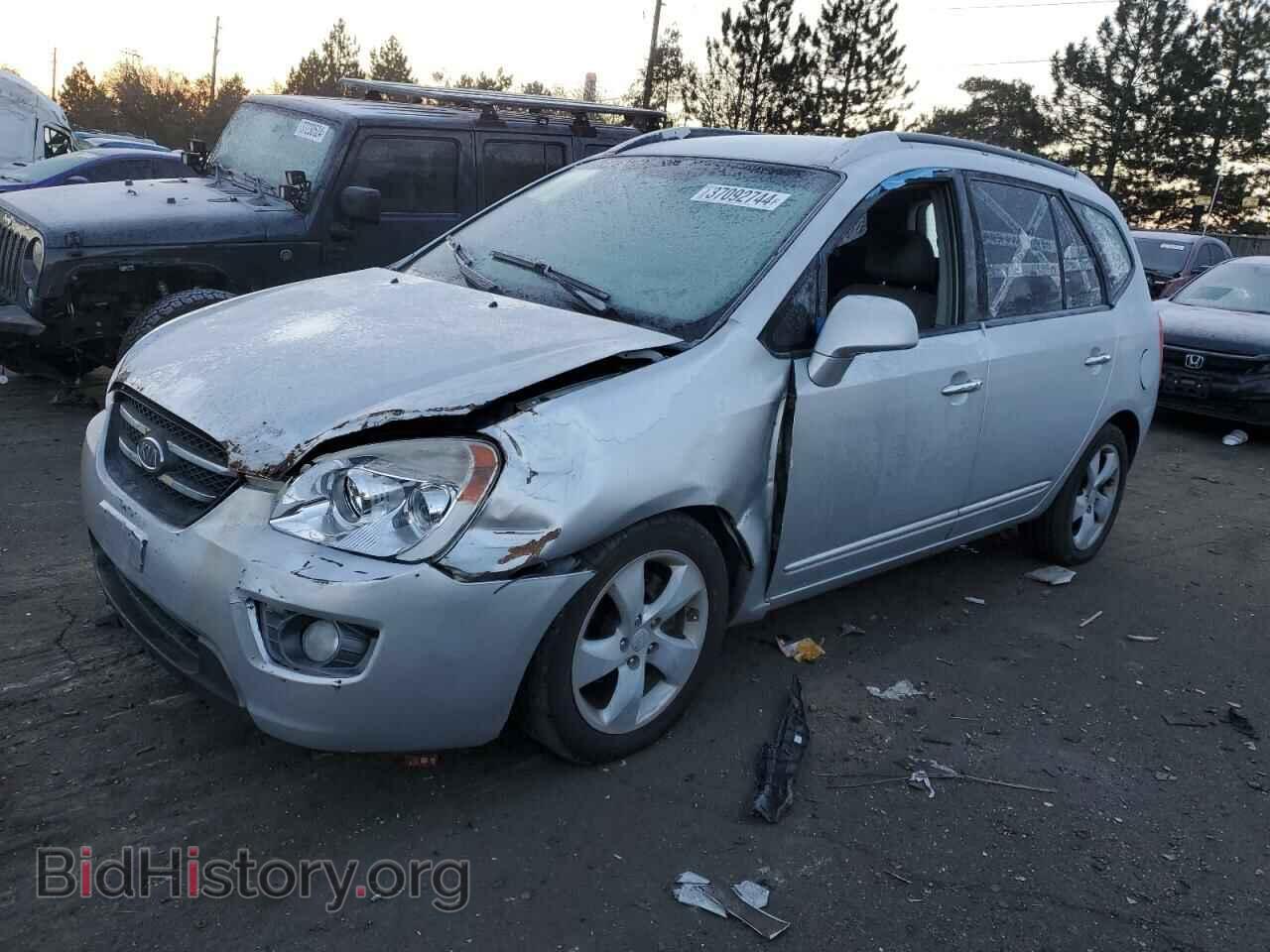 Фотография KNAFG526077104359 - KIA RONDO 2007