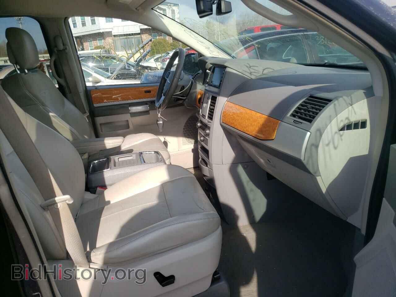 2010 CHRYSLER MINIVAN - VIN: 2A4RR7DX8AR495207 - Фото 5