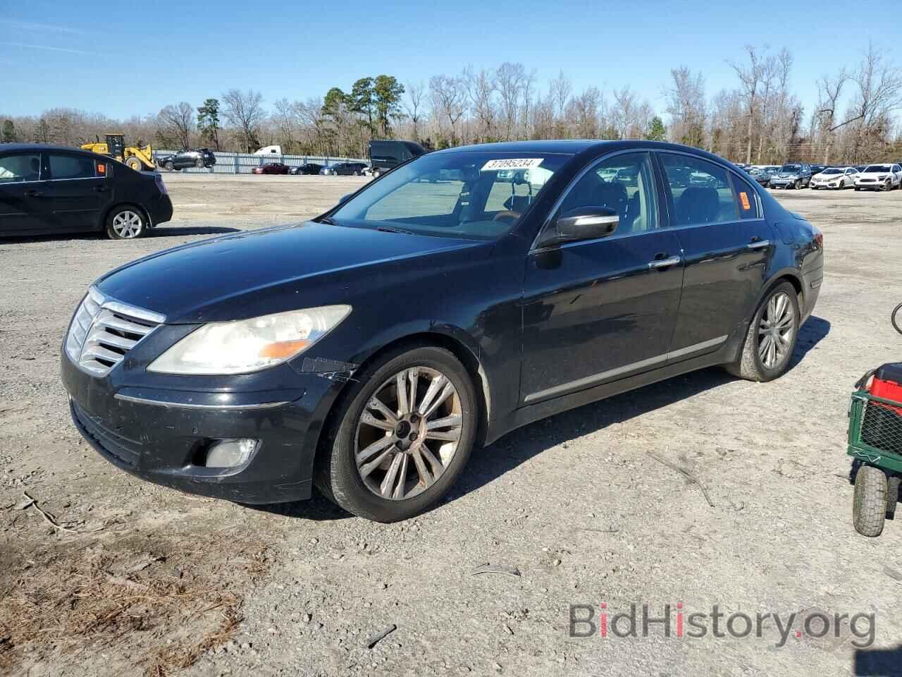 Photo KMHGC46F29U044897 - HYUNDAI GENESIS 2009