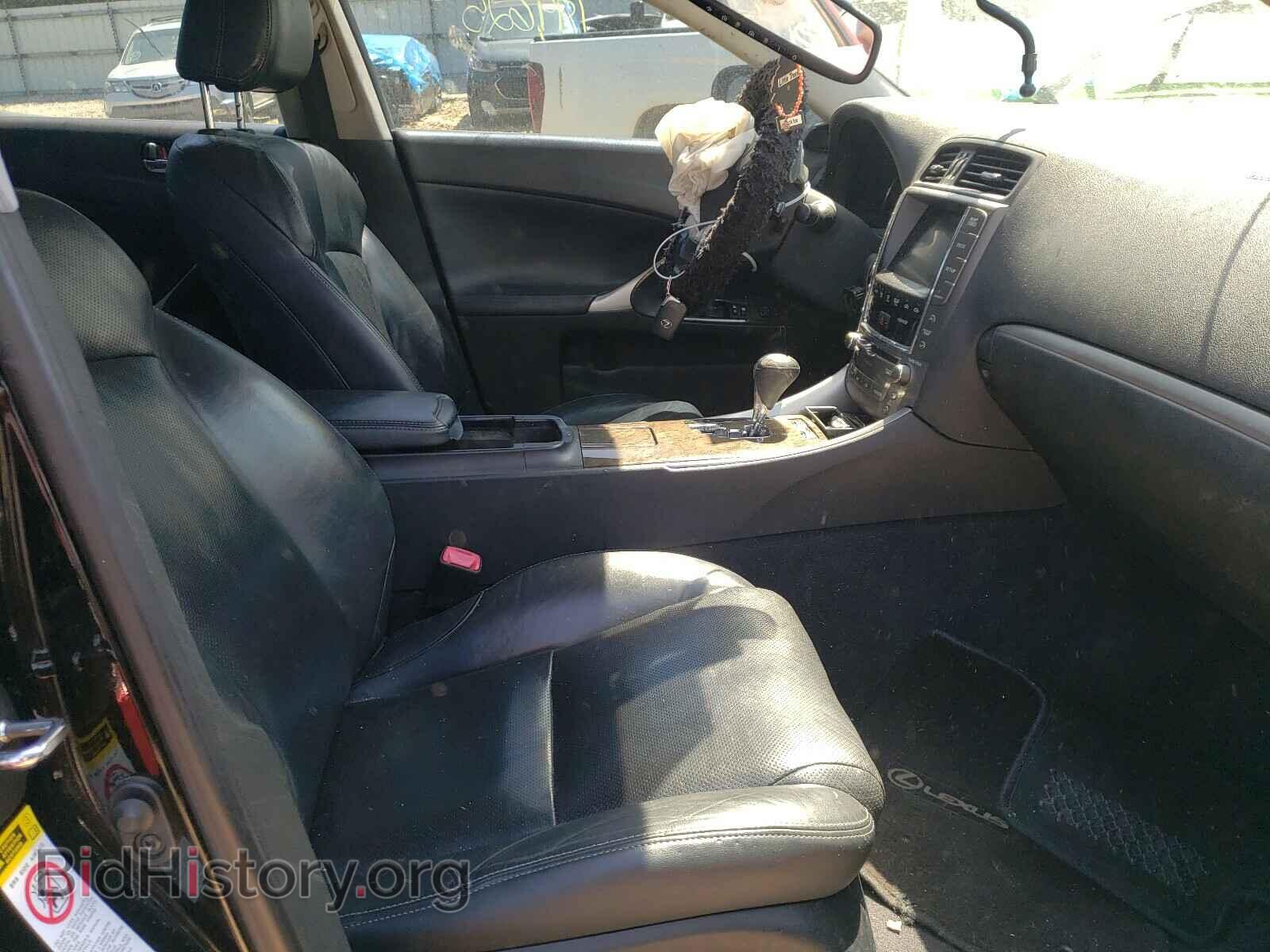 2011 LEXUS IS - VIN: JTHBF5C21B2101412 - Фото 5