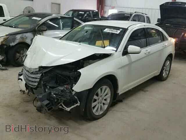 2010 CHRYSLER SEBRING - VIN: 1C3CC5FB0AN138253 - Фото 2
