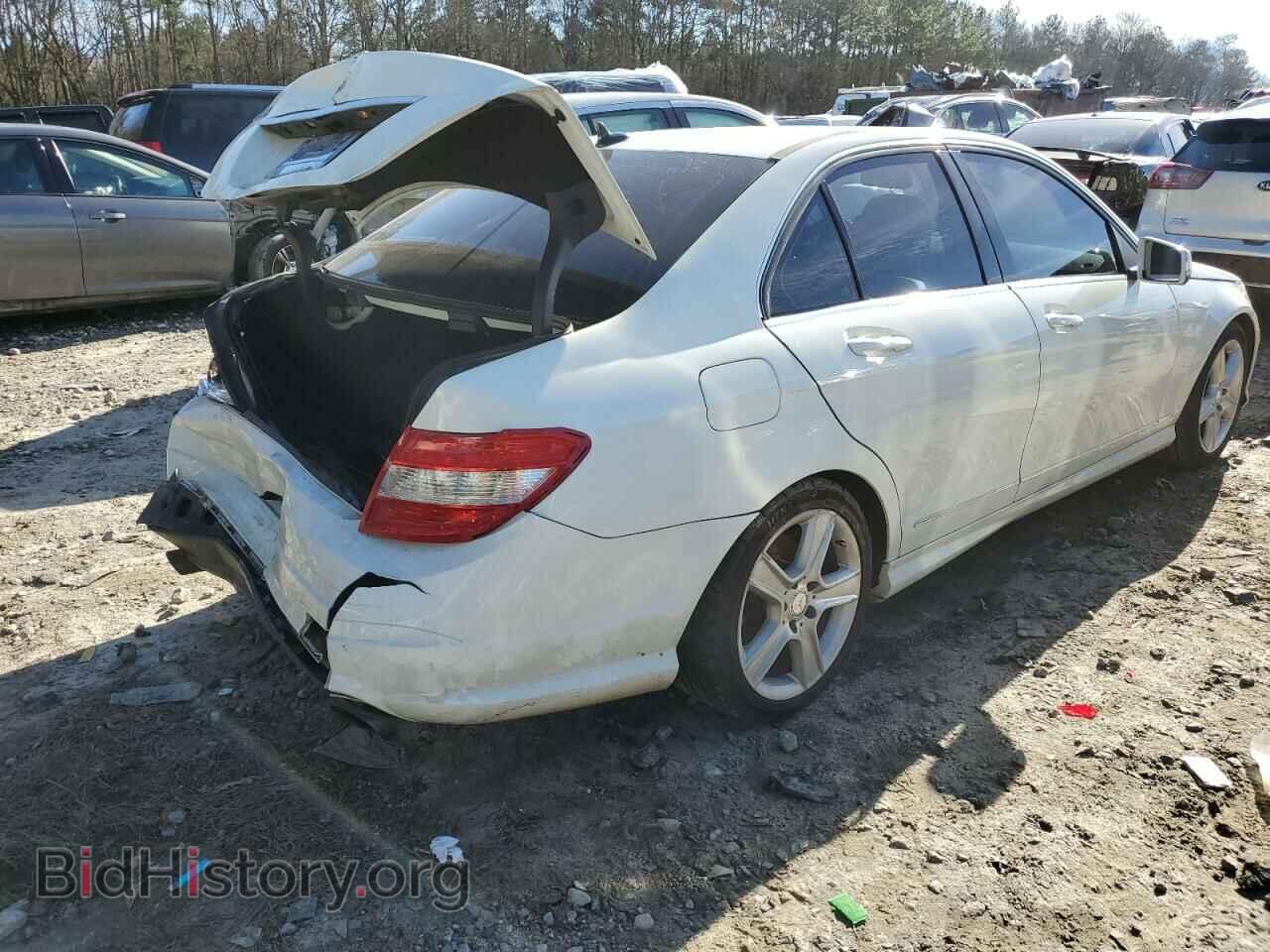 2011 MERCEDES-BENZ C-CLASS - VIN: WDDGF5EB8BR184791 - Фото 3