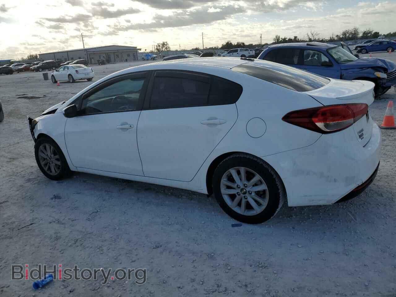 2017 KIA FORTE - VIN: 3KPFL4A77HE014680 - Фото 2