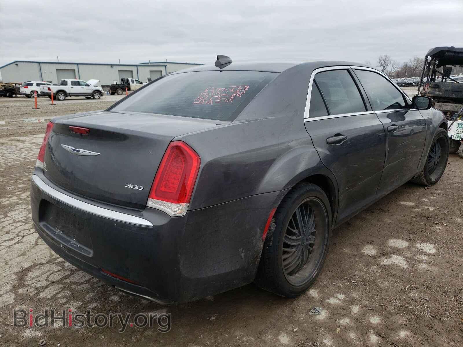2016 CHRYSLER 300 - VIN: 2C3CCAAG5GH329096 - Фото 4