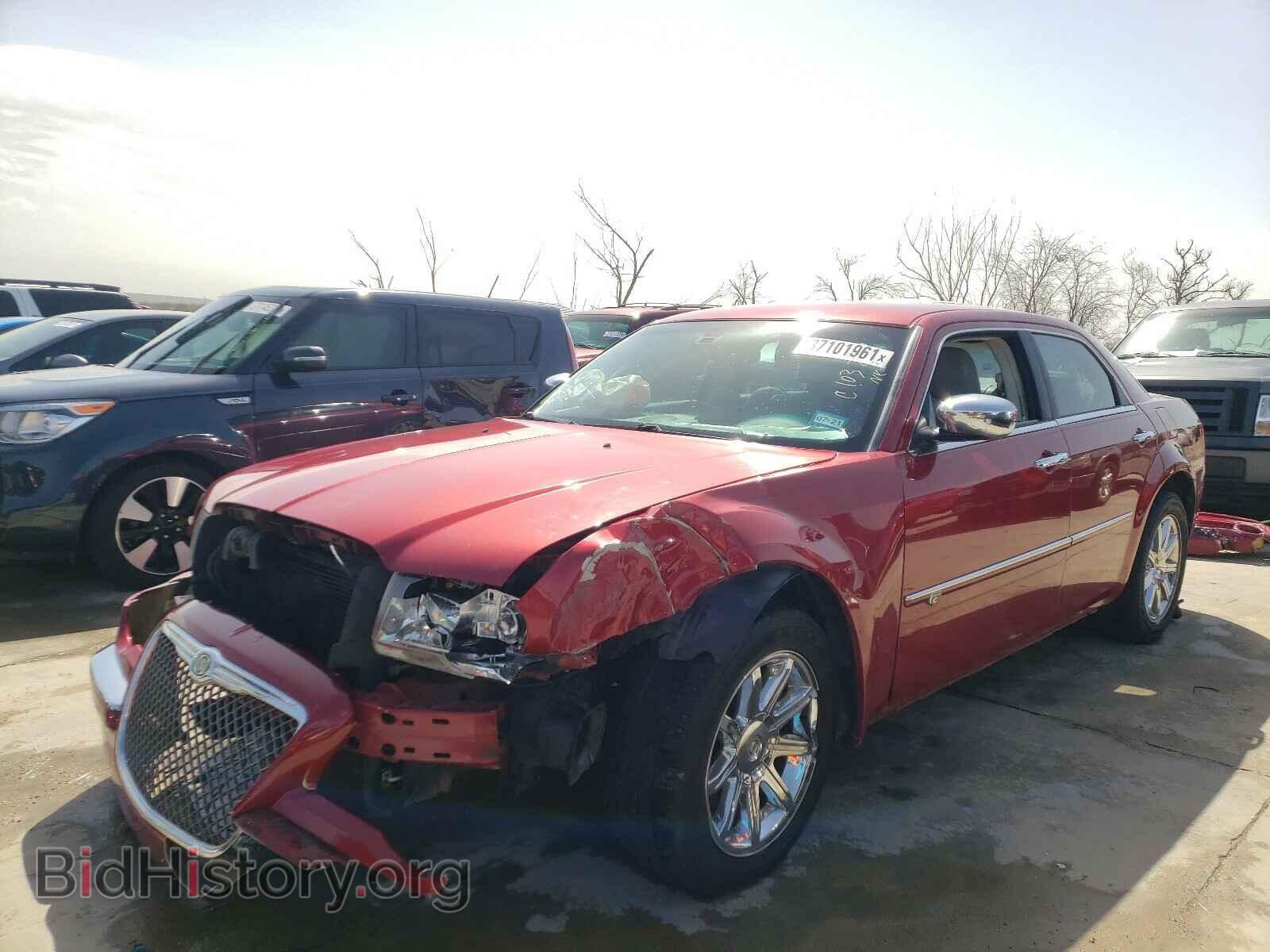2010 CHRYSLER 300 - VIN: 2C3CA6CT3AH114806 - Фото 2