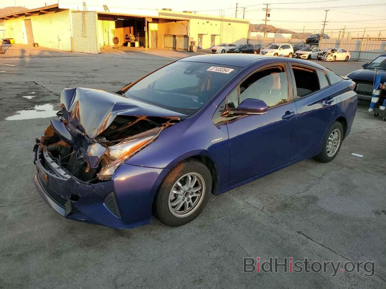 Photo JTDKARFU5H3529068 - TOYOTA PRIUS 2017