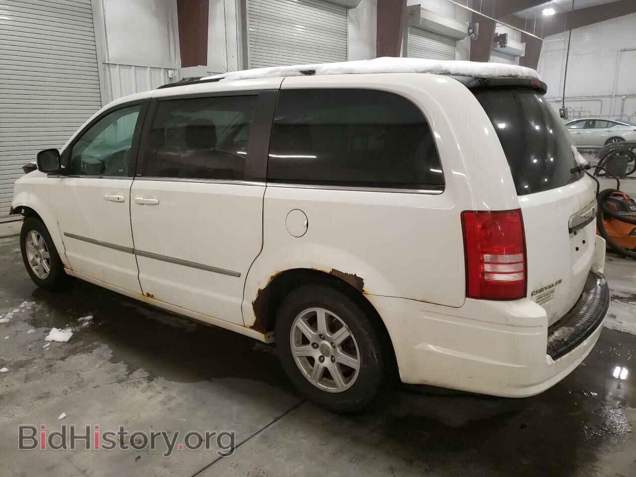 2010 CHRYSLER MINIVAN - VIN: 2A4RR5D16AR421235 - Фото 2