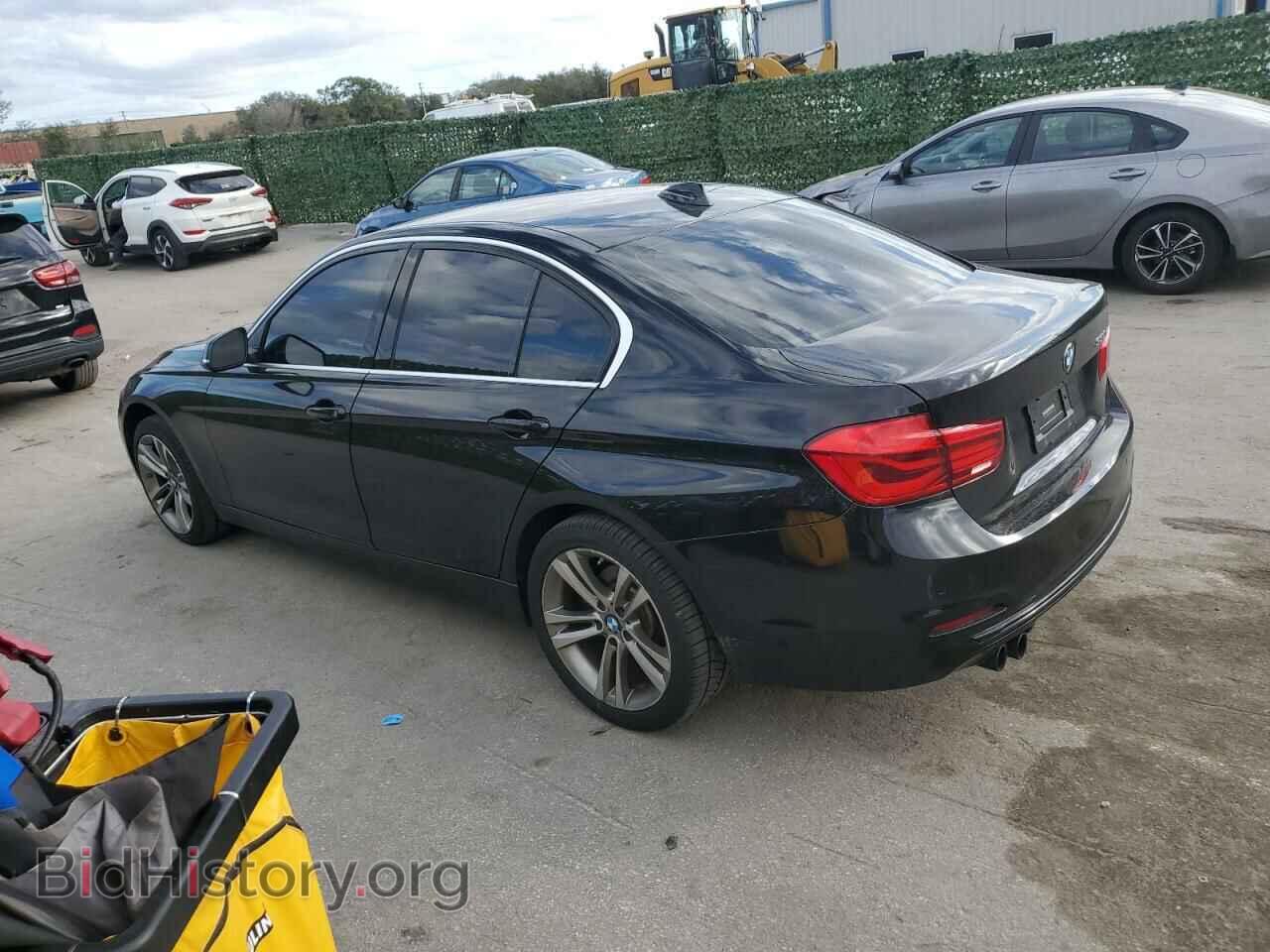 2017 BMW 3 SERIES - VIN: WBA8B9G38HNU53621 - Фото 2