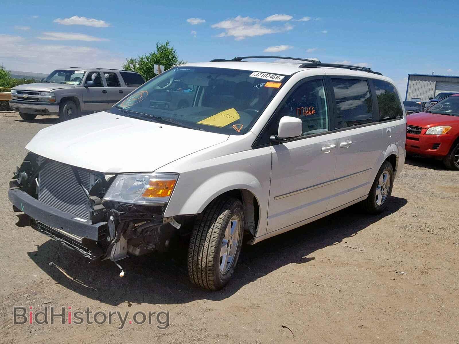 2010 DODGE GRAND CARA - VIN: 2D4RN5D15AR484430 - Фото 2