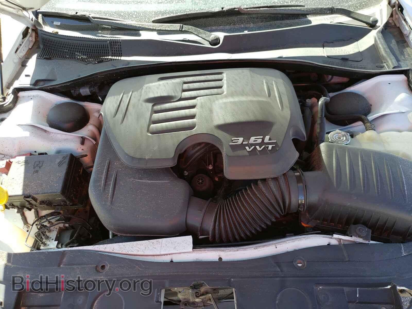 2019 CHRYSLER 300 - VIN: 2C3CCABG1KH516603 - Фото 7