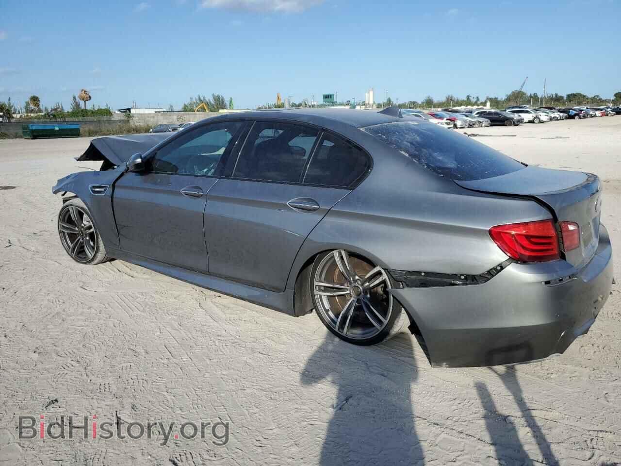 2014 BMW M5 - VIN: WBSFV9C50ED097779 - Photo 2