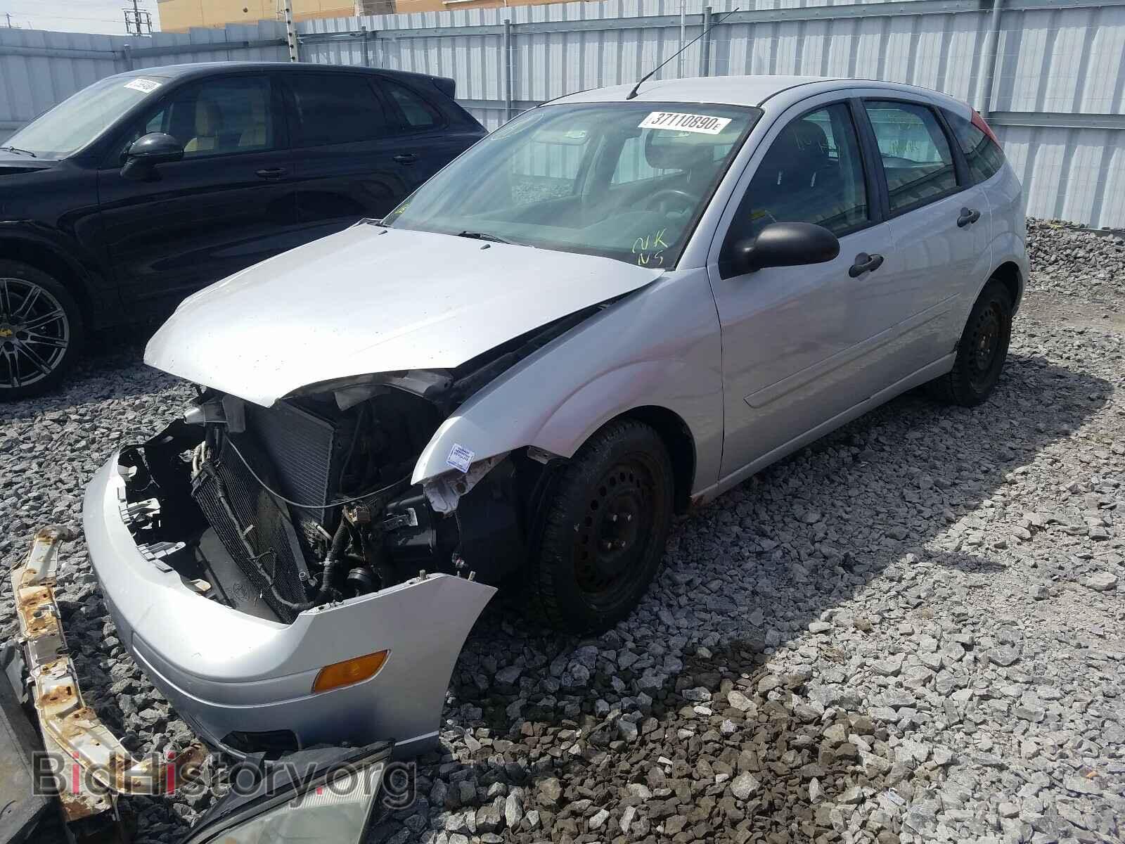 2006 FORD FOCUS - VIN: 1FAFP37N76W240280 - Фото 2