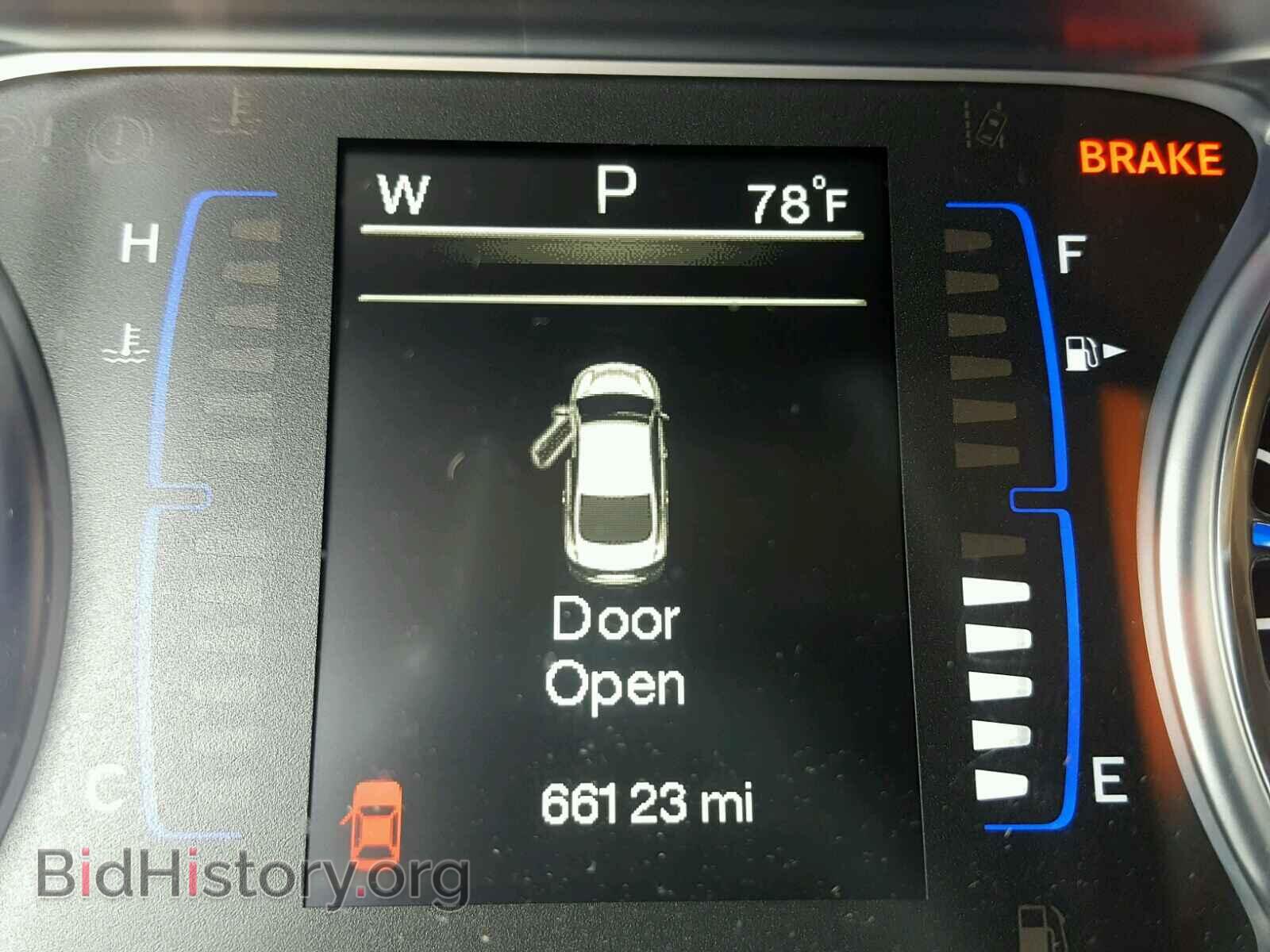 2015 CHRYSLER 200 - VIN: 1C3CCCAB7FN708171 - Photo 8