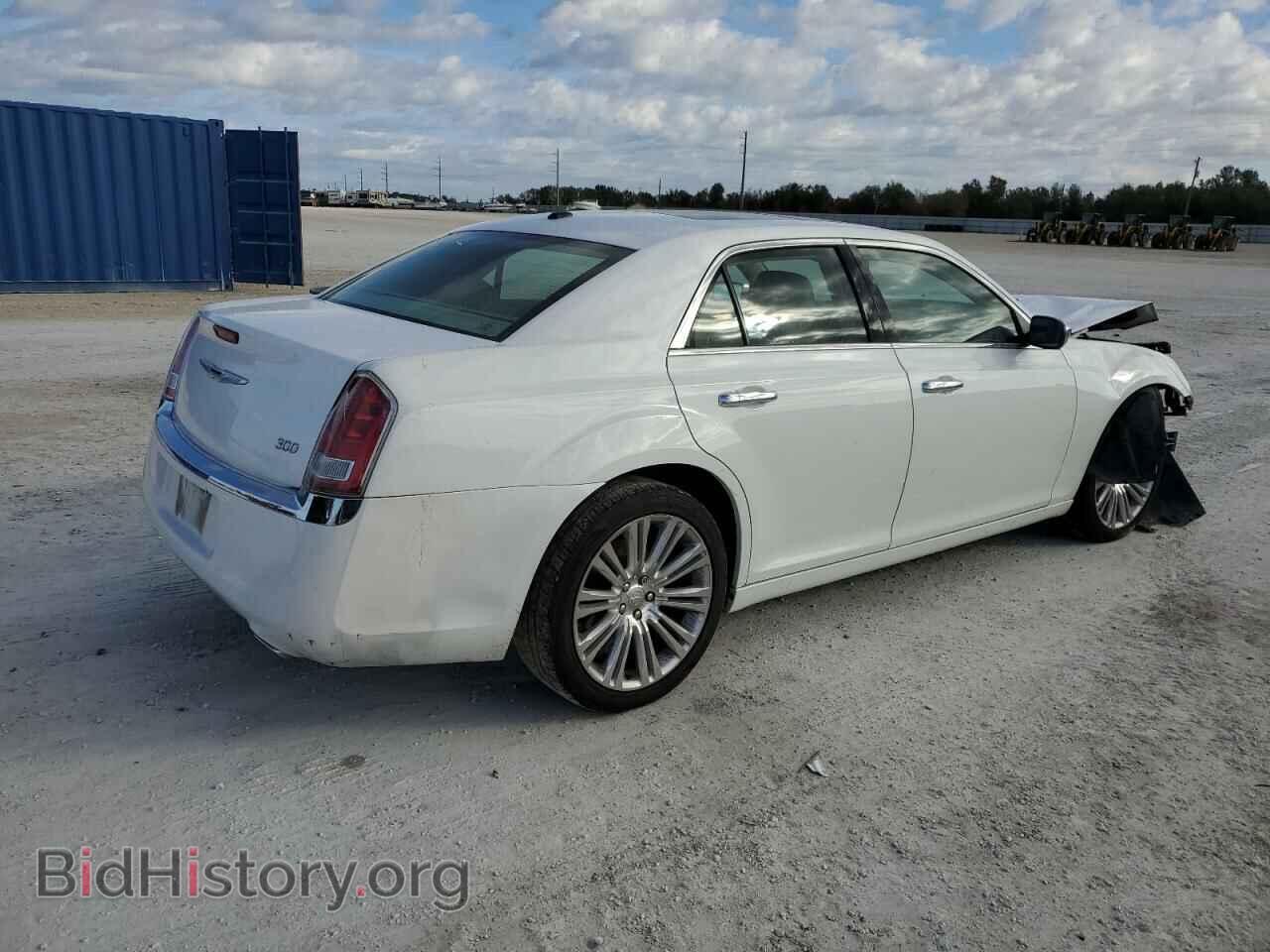 2011 CHRYSLER 300 - VIN: 2C3CA5CG0BH528253 - Фото 3