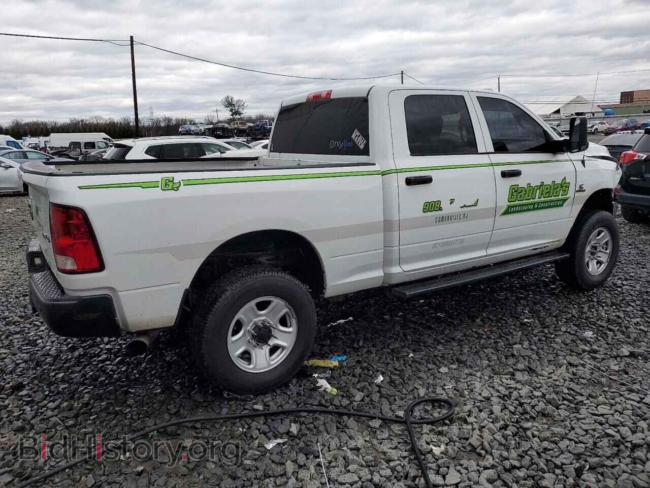2017 RAM All Models - VIN: 3C6UR5CL0HG561890 - Photo 3