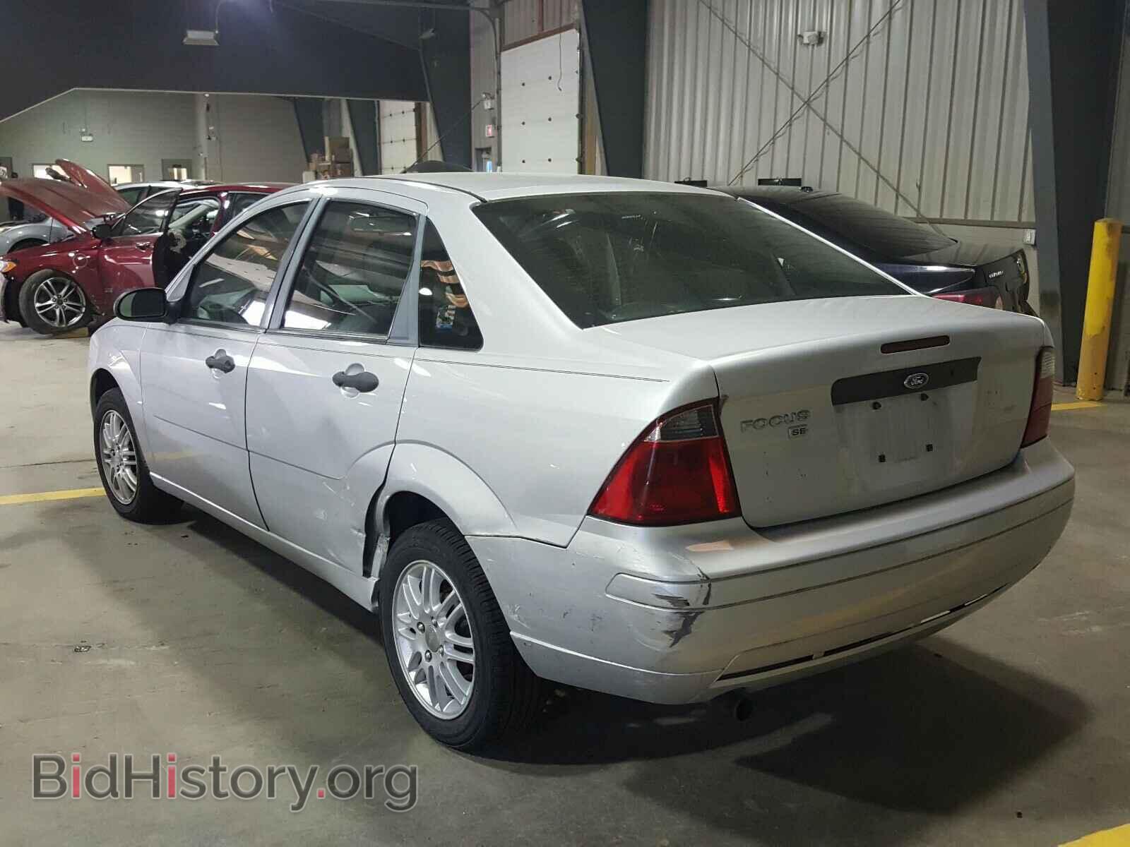 2007 FORD FOCUS - VIN: 1FAHP34N97W218991 - Photo 3
