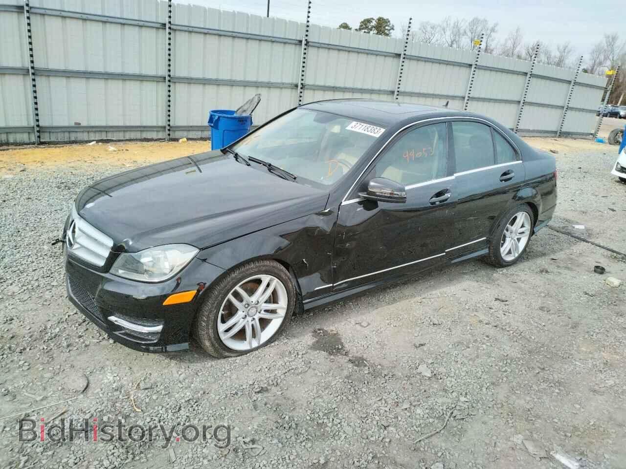 Photo WDDGF4HB2DR242564 - MERCEDES-BENZ C-CLASS 2013