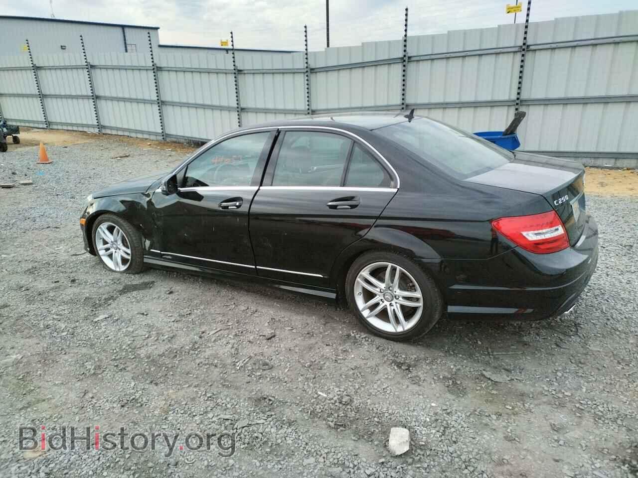 2013 MERCEDES-BENZ C-CLASS - VIN: WDDGF4HB2DR242564 - Фото 2