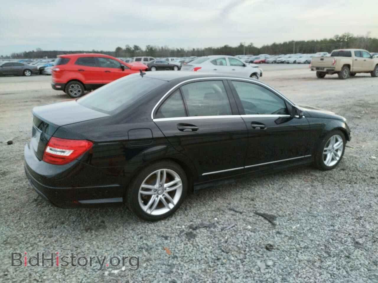 2013 MERCEDES-BENZ C-CLASS - VIN: WDDGF4HB2DR242564 - Фото 3
