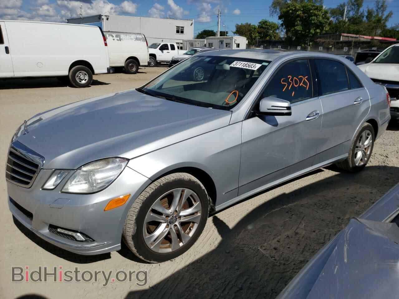 Photo WDDHF5GB9AA159476 - MERCEDES-BENZ E-CLASS 2010
