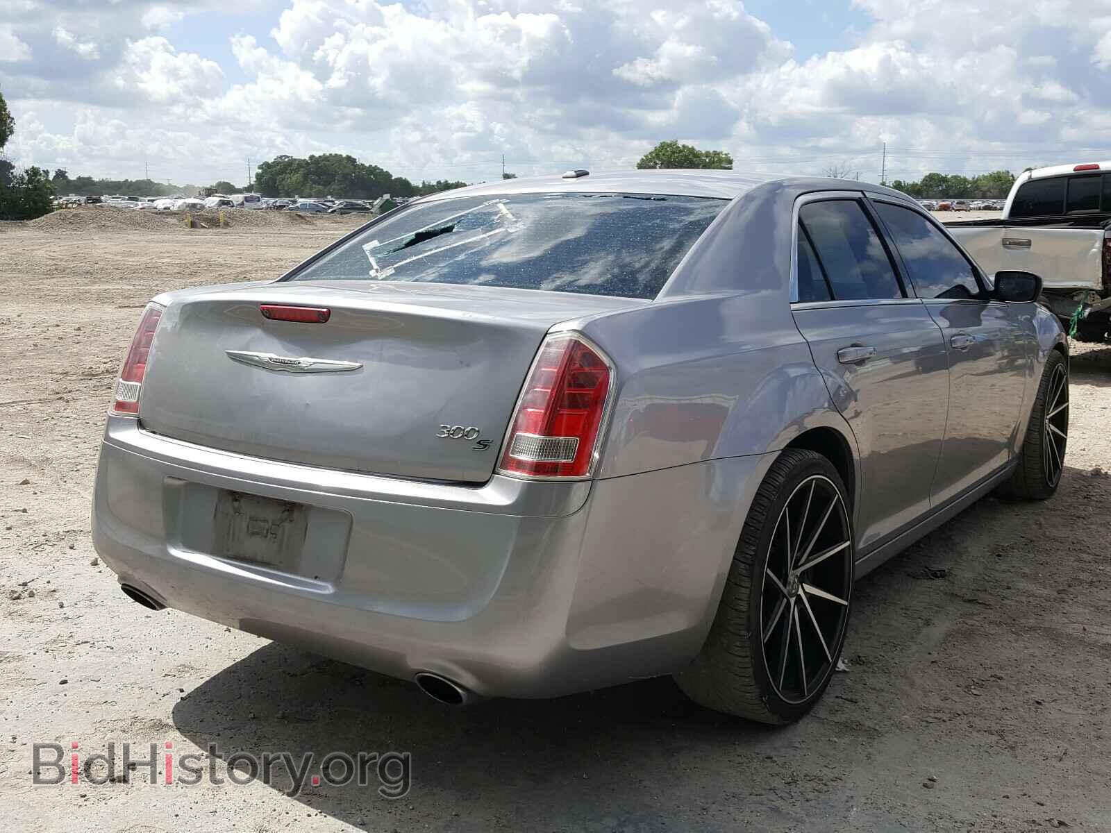 2013 CHRYSLER 300 - VIN: 2C3CCABG1DH736018 - Фото 4