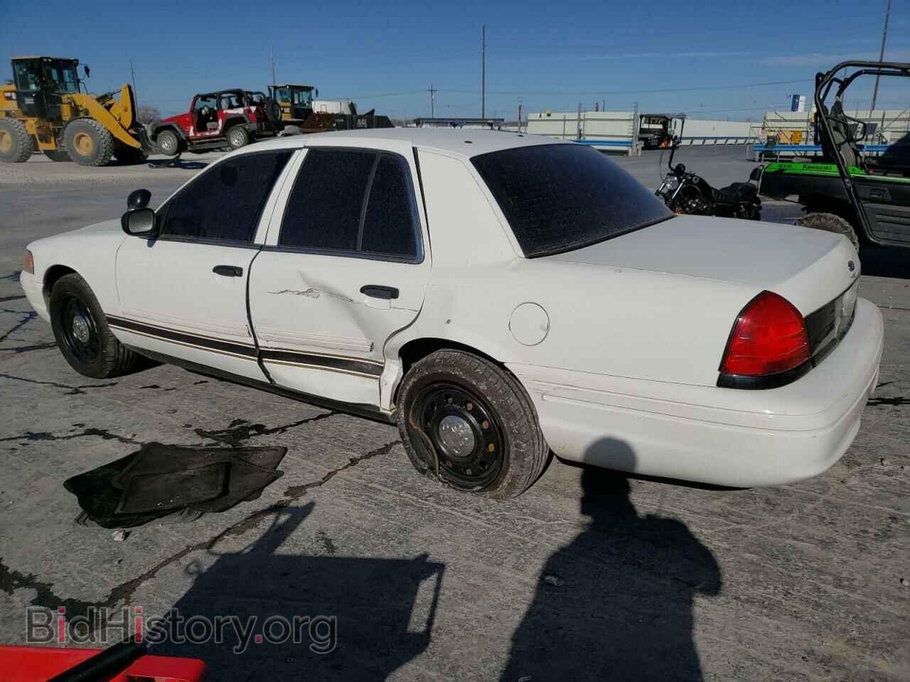 2011 FORD CROWN VIC - VIN: 2FABP7BV7BX112438 - Фото 2