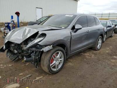 2014 Porsche CAYENNE, серебристый — VIN WP1AF2A26ELA32695, Copart