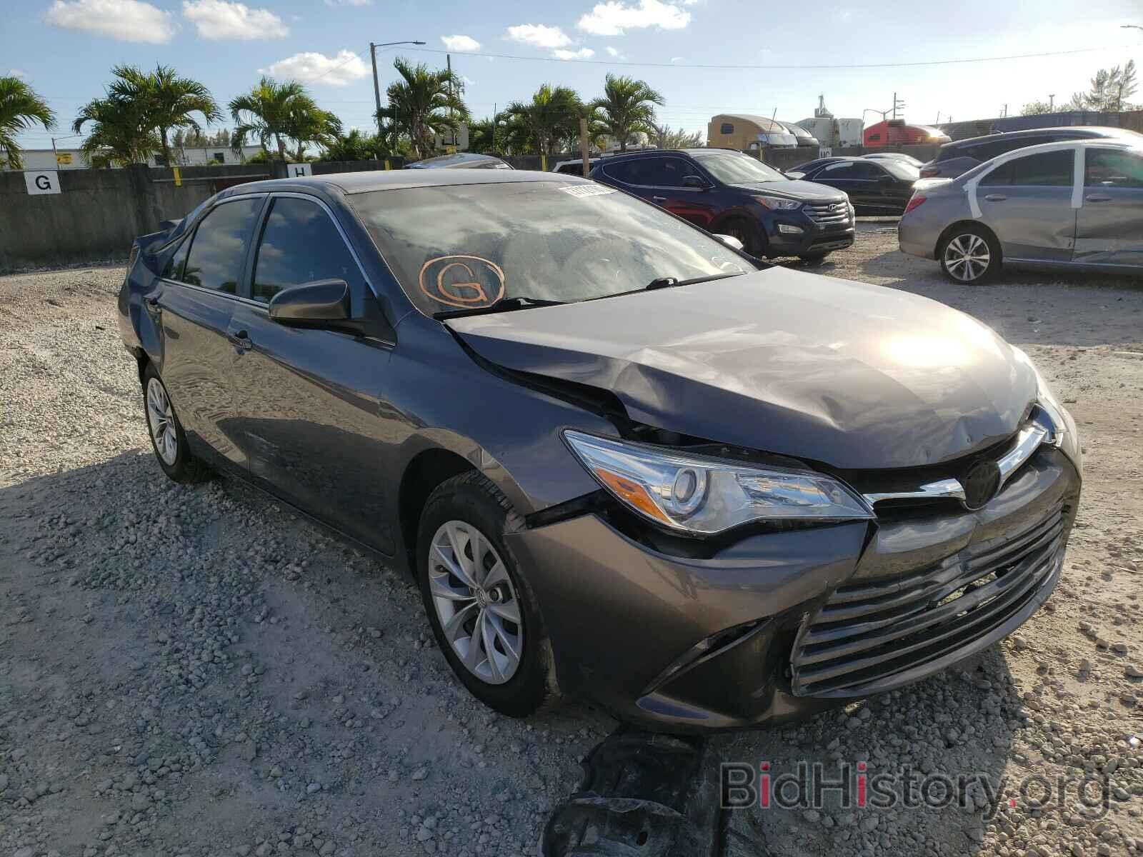 Photo 4T1BF1FK2HU708580 - TOYOTA CAMRY 2017