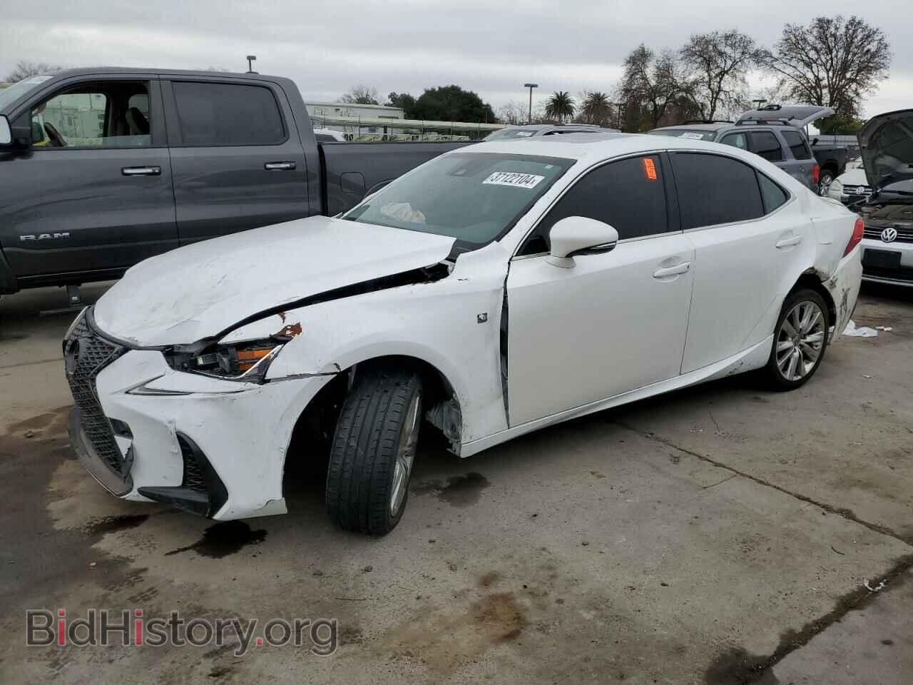 Фотография JTHBA1D26K5088886 - LEXUS IS 2019