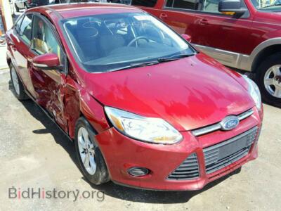 2014 Ford FOCUS Focus SE, красный — VIN 1FADP3F24EL417110, Copart