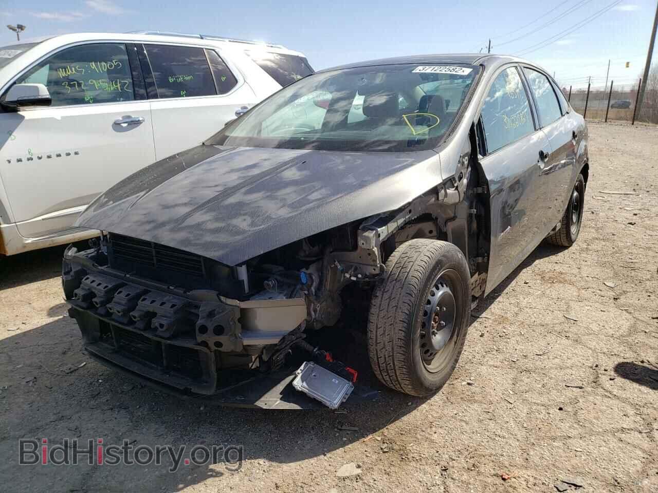 2016 FORD FOCUS - VIN: 1FADP3E22GL262075 - Фото 2