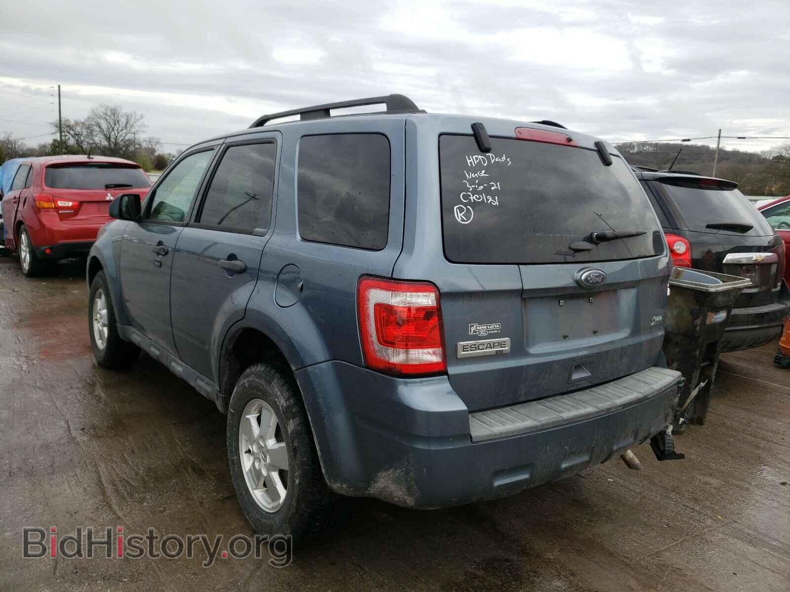 2011 FORD ESCAPE - VIN: 1FMCU0DG2BKC70181 - Фото 3
