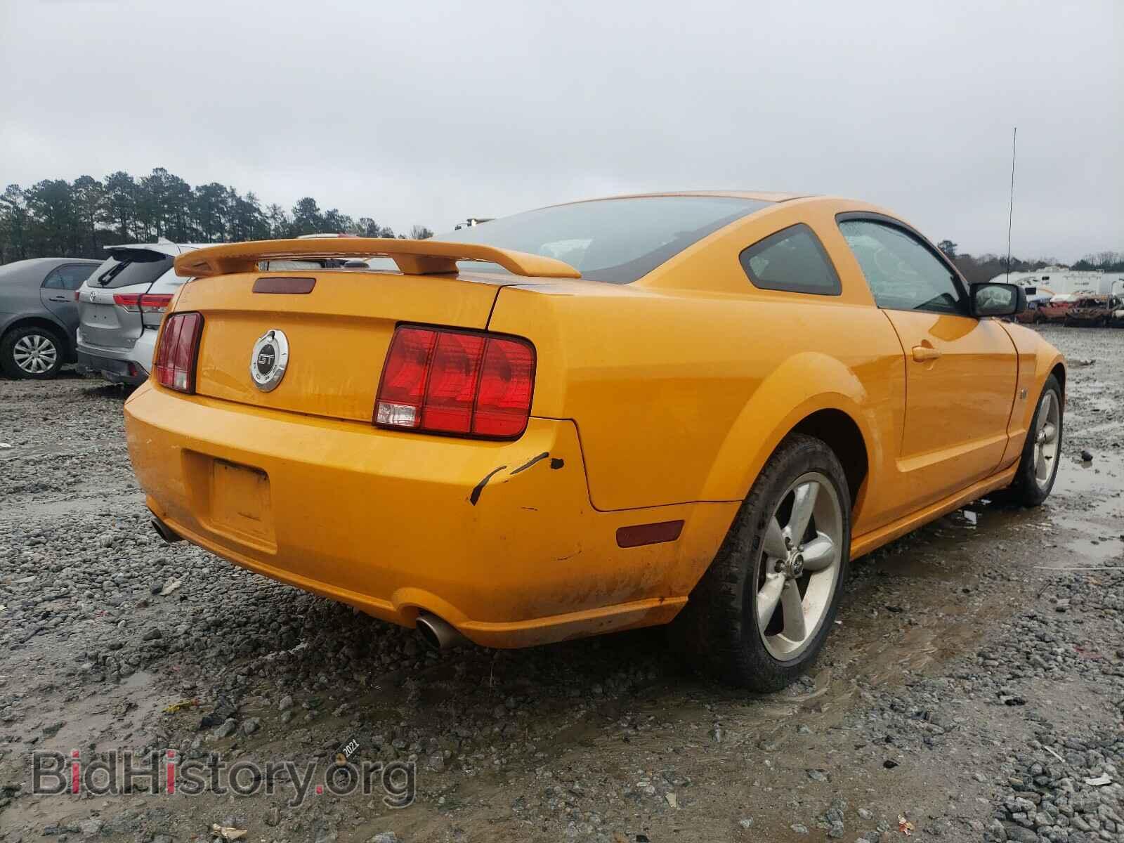 2007 FORD MUSTANG - VIN: 1ZVHT82H575220708 - Фото 4