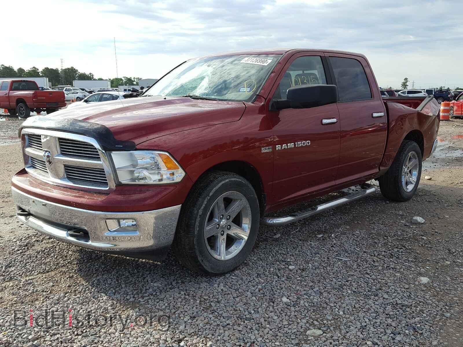 2011 DODGE RAM 1500 - VIN: 1D7RB1CT5BS670847 - Фото 2