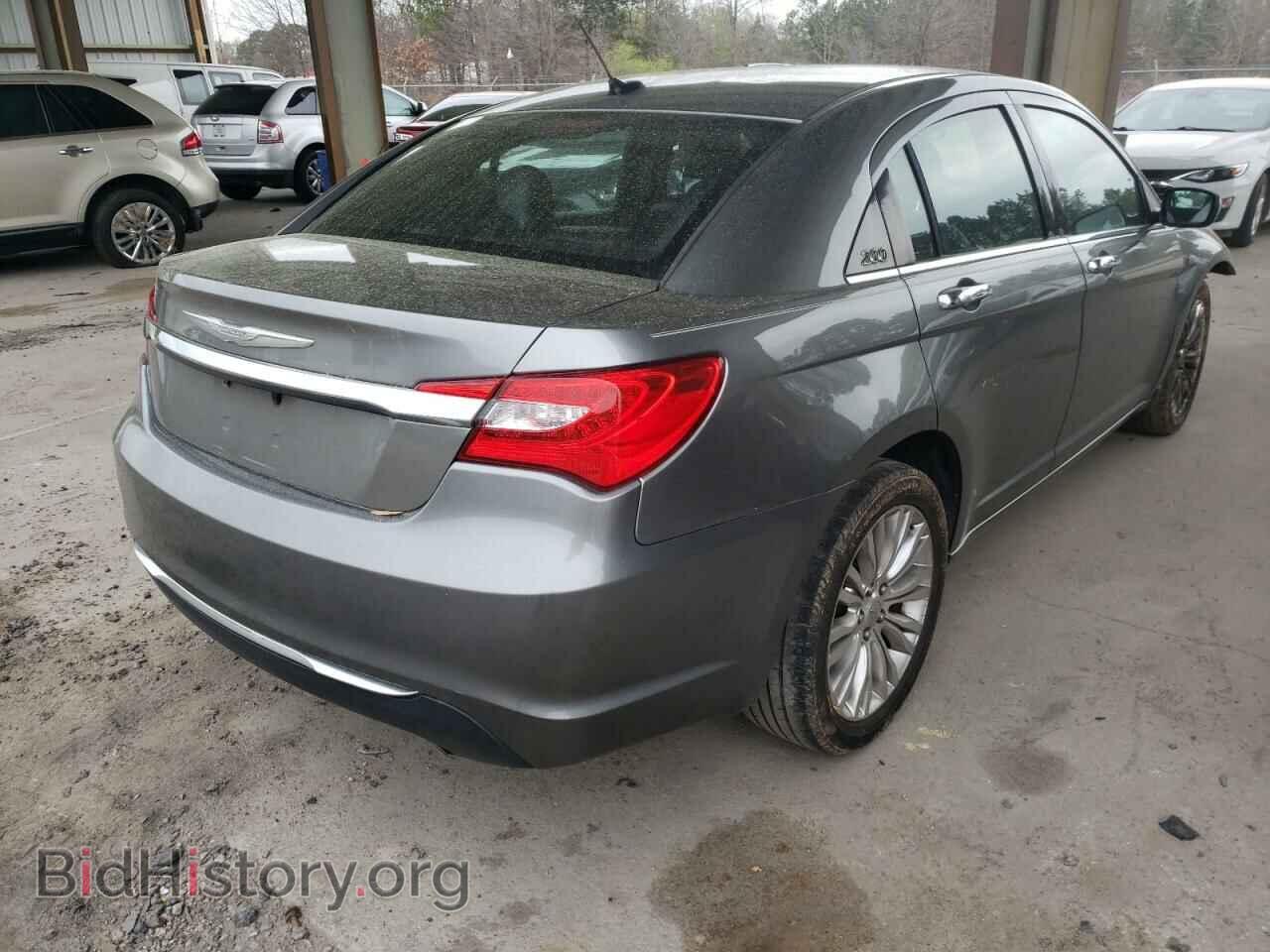 2011 CHRYSLER 200 - VIN: 1C3BC2FG4BN619582 - Фото 4