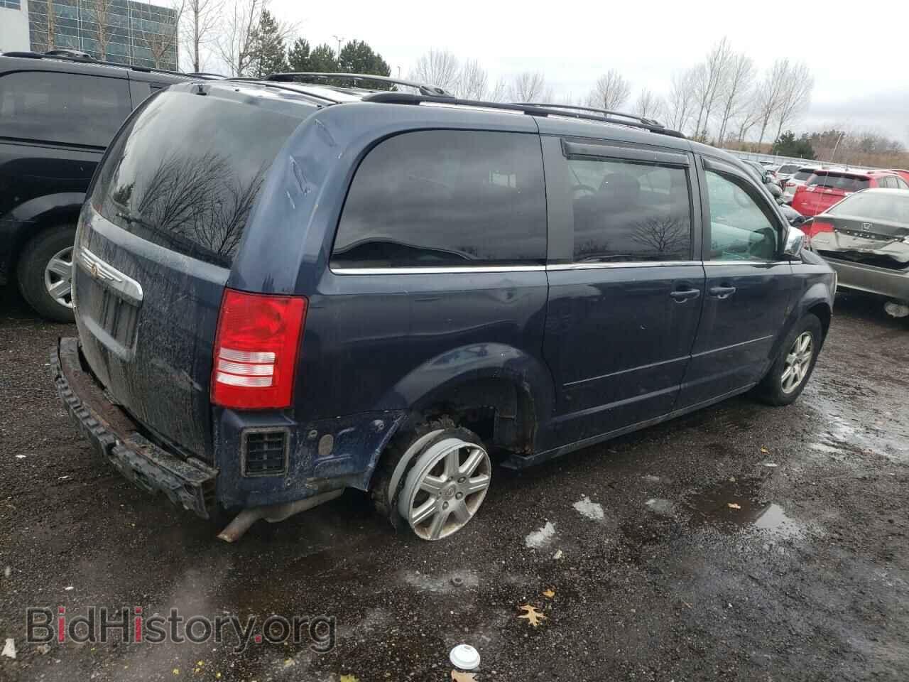 2008 CHRYSLER MINIVAN - VIN: 2A8HR54PX8R811909 - Фото 3