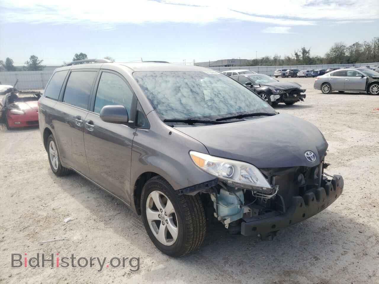Photo 5TDKK3DC8DS372018 - TOYOTA SIENNA 2013