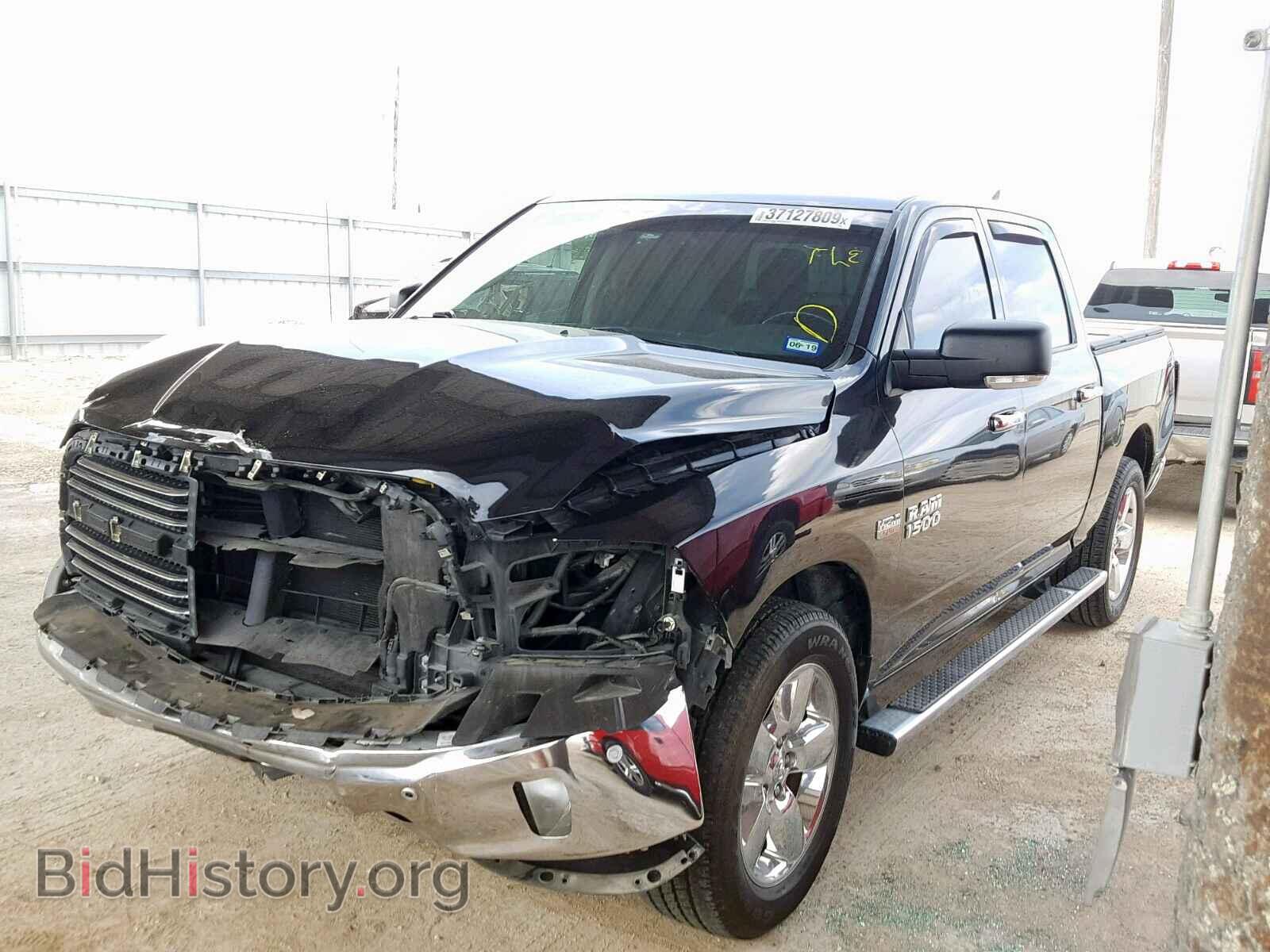 2015 RAM 1500 SLT - VIN: 1C6RR6LT1FS729361 - Фото 2