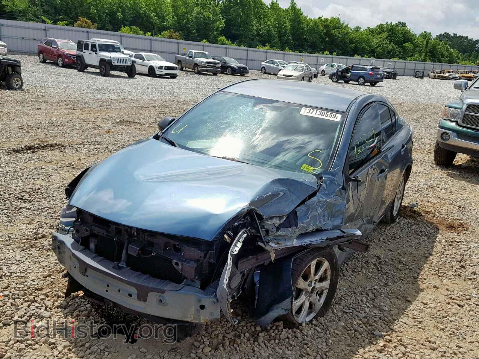 2011 MAZDA 3 - VIN: JM1BL1VF2B1400058 - Photo 2