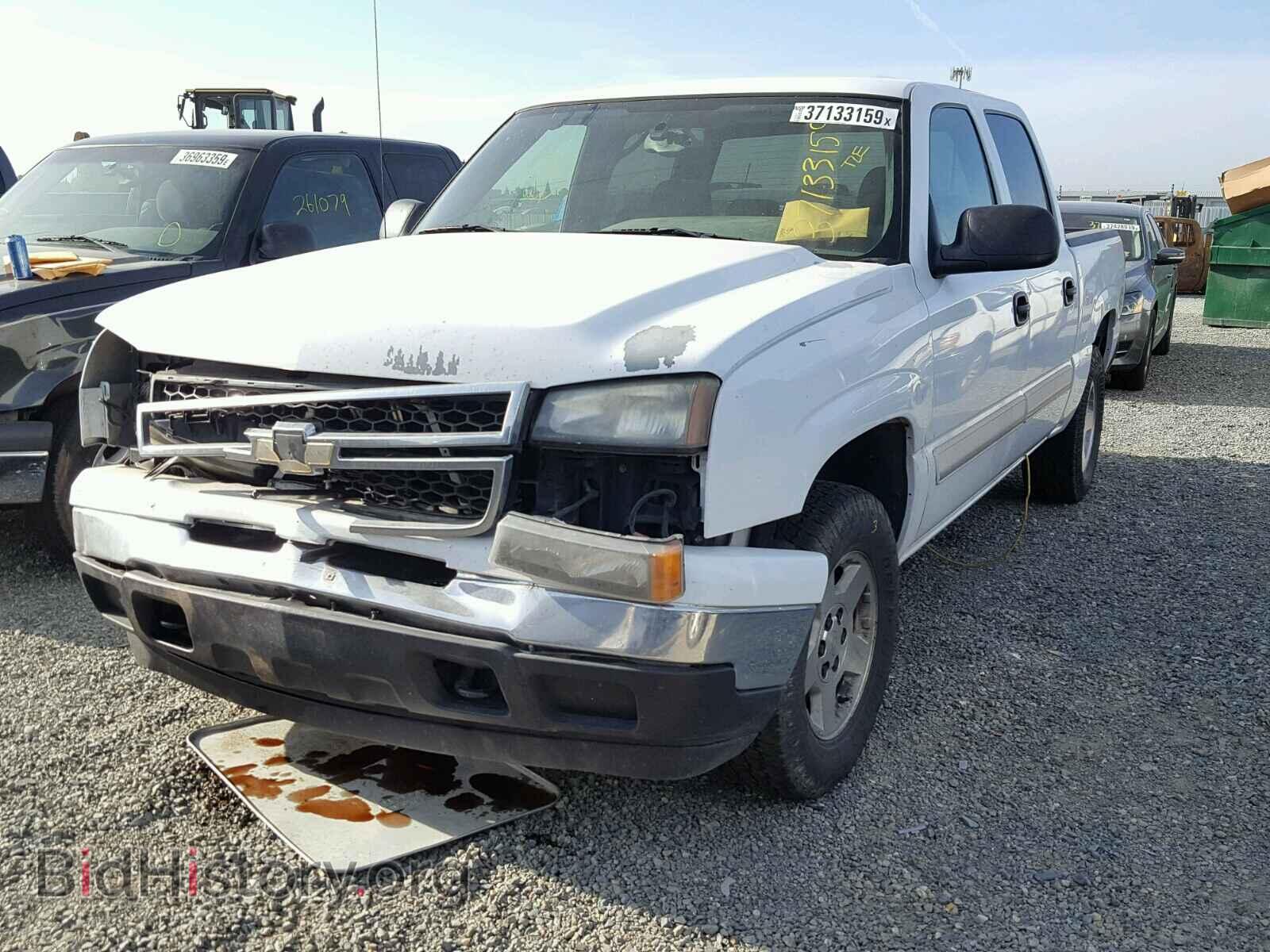 2006 CHEVROLET SILVERADO - VIN: 2GCEK13T361127902 - Фото 2