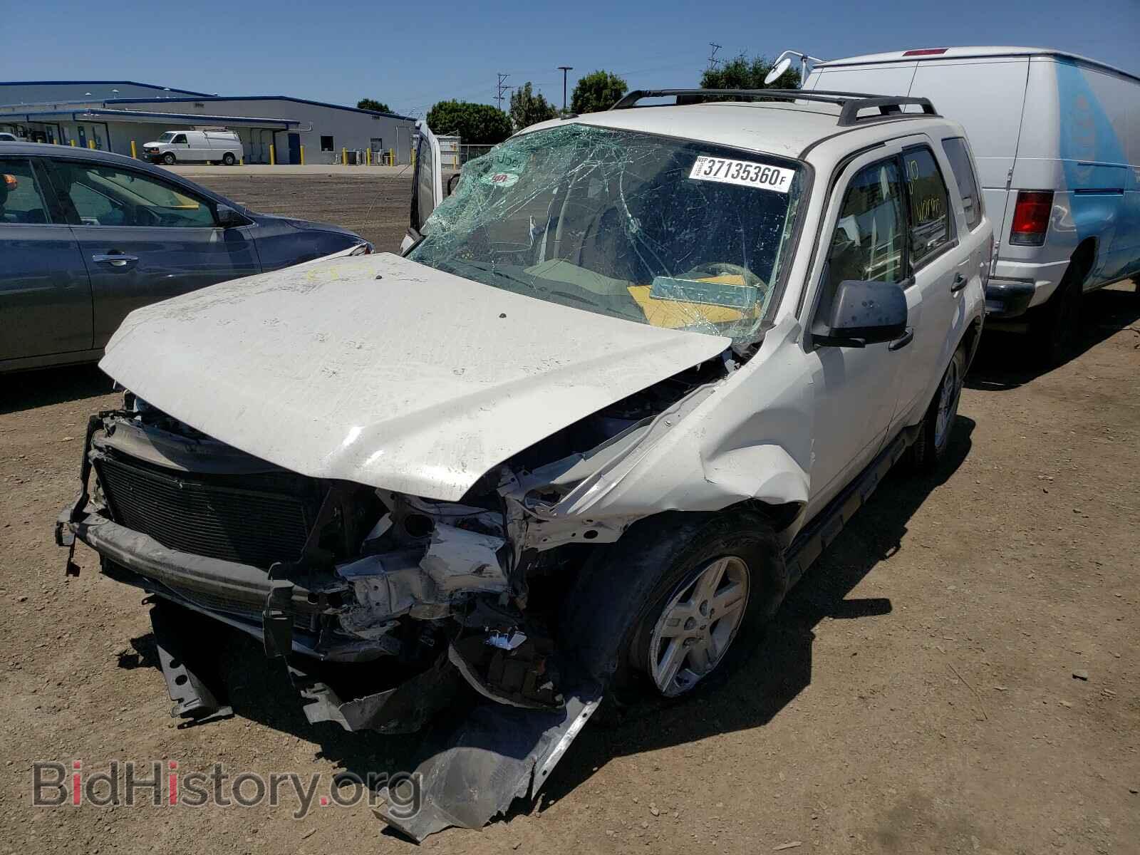 2009 FORD ESCAPE - VIN: 1FMCU49319KA16288 - Фото 2