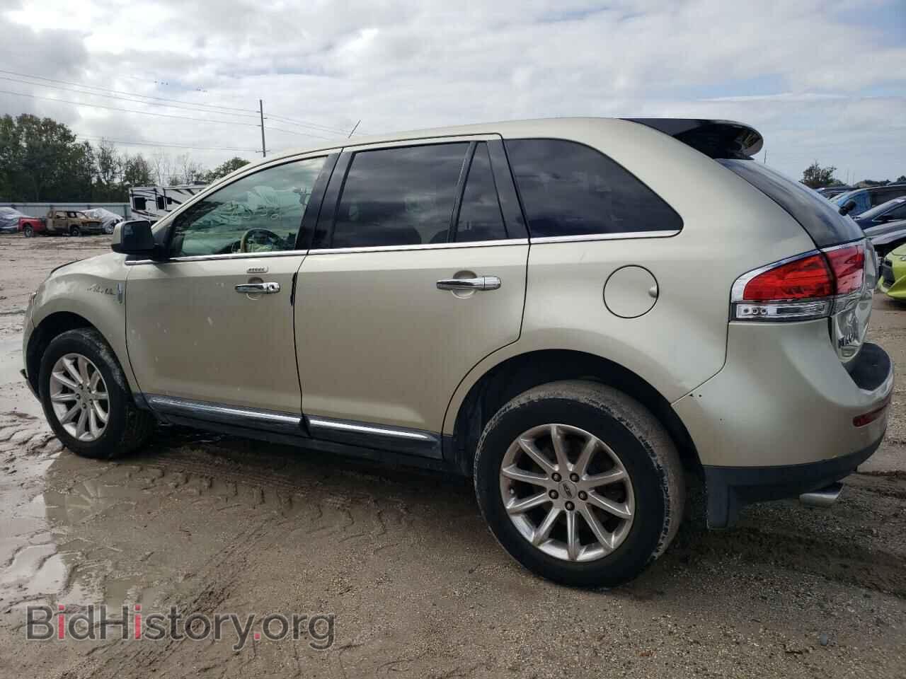 2011 LINCOLN MKX - VIN: 2LMDJ8JK8BBJ12706 - Фото 2
