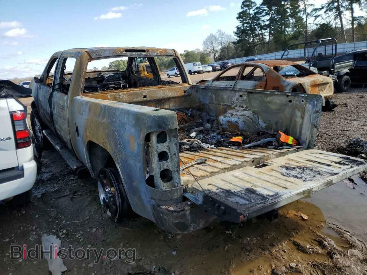 2013 GMC SIERRA - VIN: 1GT125E86DF158839 - Фото 2